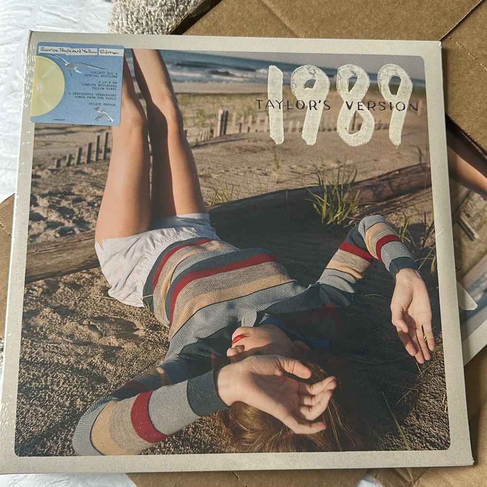1989 Taylor’s Version Vinyl Record Limited Edition Sunrise Boulevard Yellow